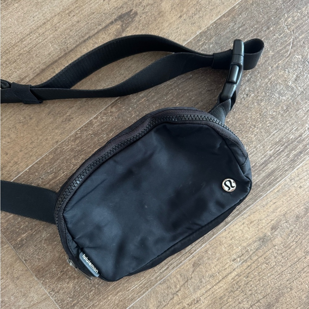 lululemon athletica Black Belt Bag